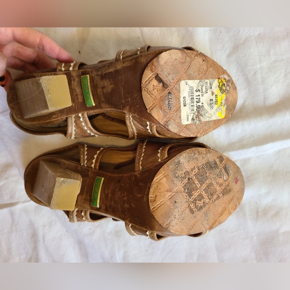 Lamb taupe beige sandals 8.5 - Picture 3 of 3